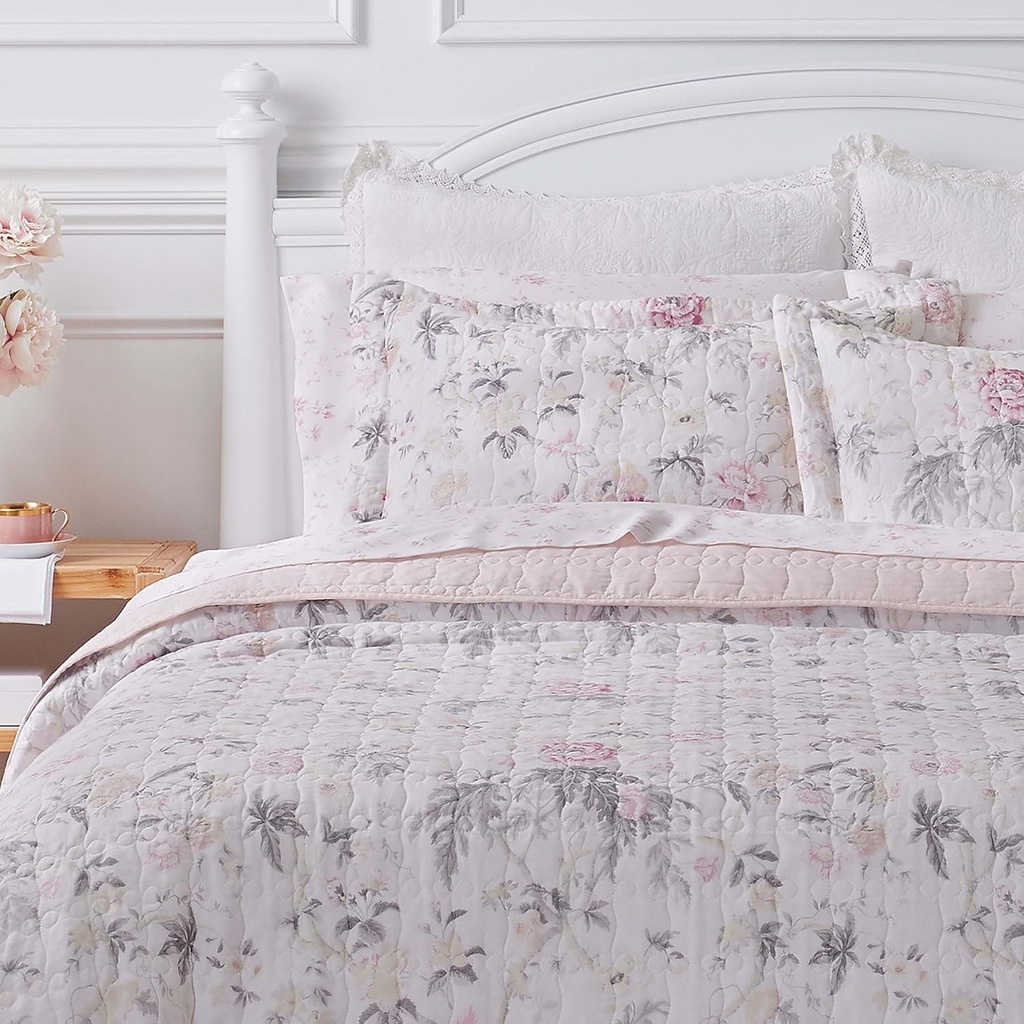 Laura Ashley - King Quilt Set, Reversible Cotton Bedding with Matching Shams, Lightweight Home Decor for All Seasons